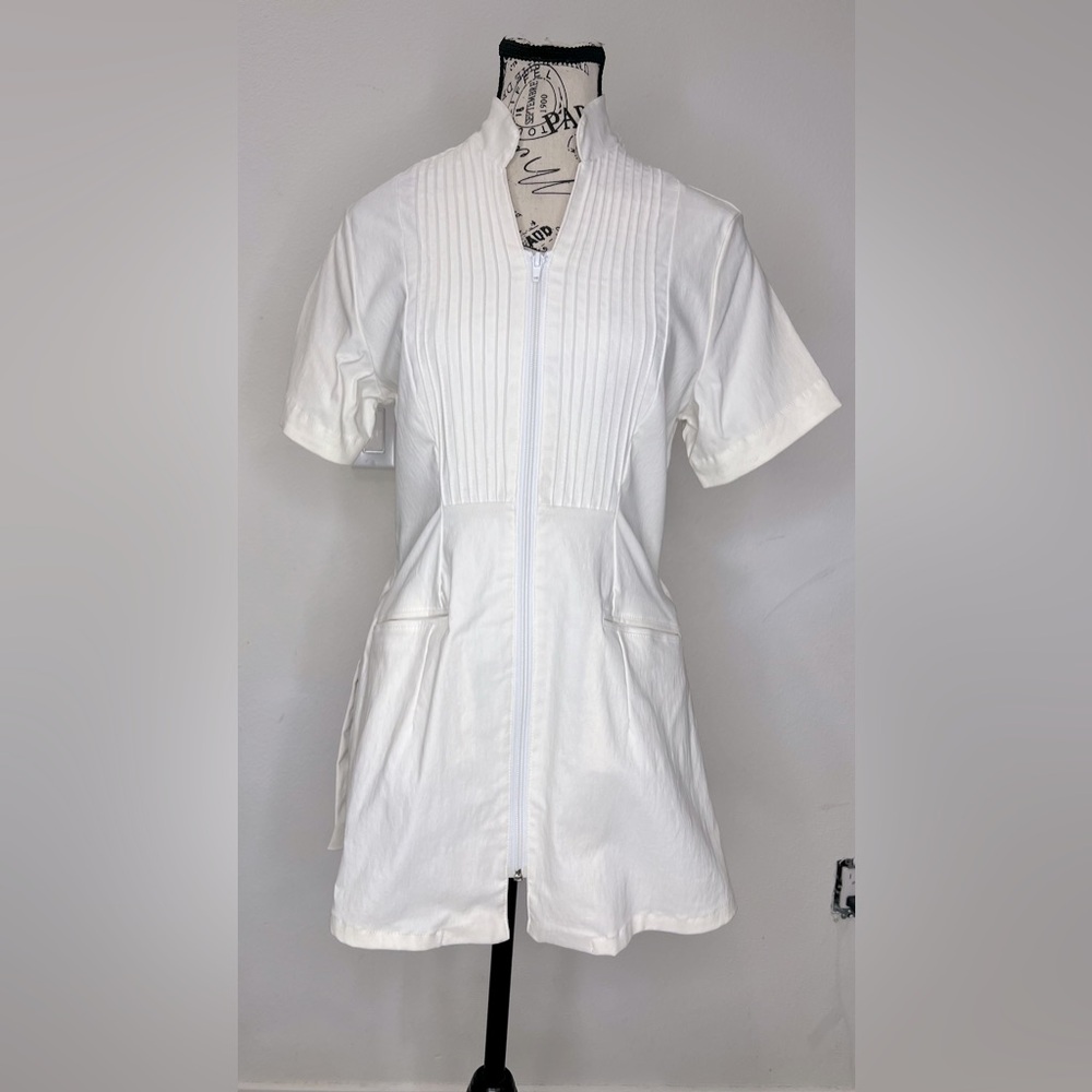White Short Sleeve Zip-Up Tunic